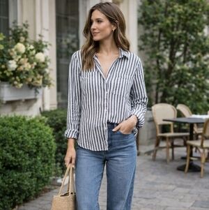 Zara Blue and White Seersucker Striped Button Front Cotton Shirt Lightweight